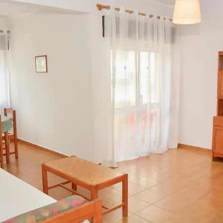 מלון דירות Squash Club