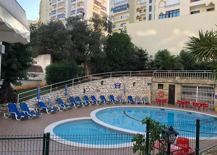 Squash Club מלון דירות 3*