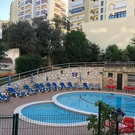 Squash Club Aparthotel 3*