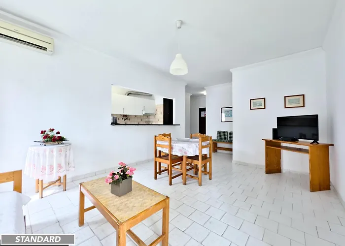 Squash Club Aparthotel 3*