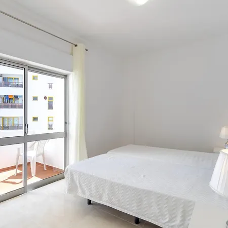 Squash Club Apartmanhotel 3*