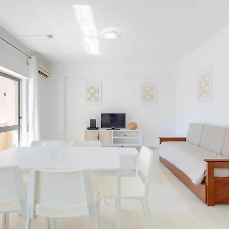 Squash Club Apartmanhotel
