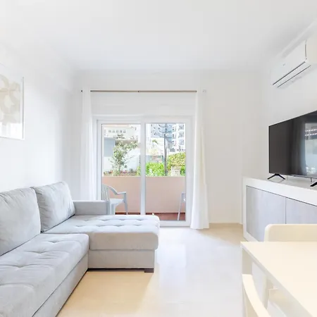 Squash Club Apartmanhotel 3*